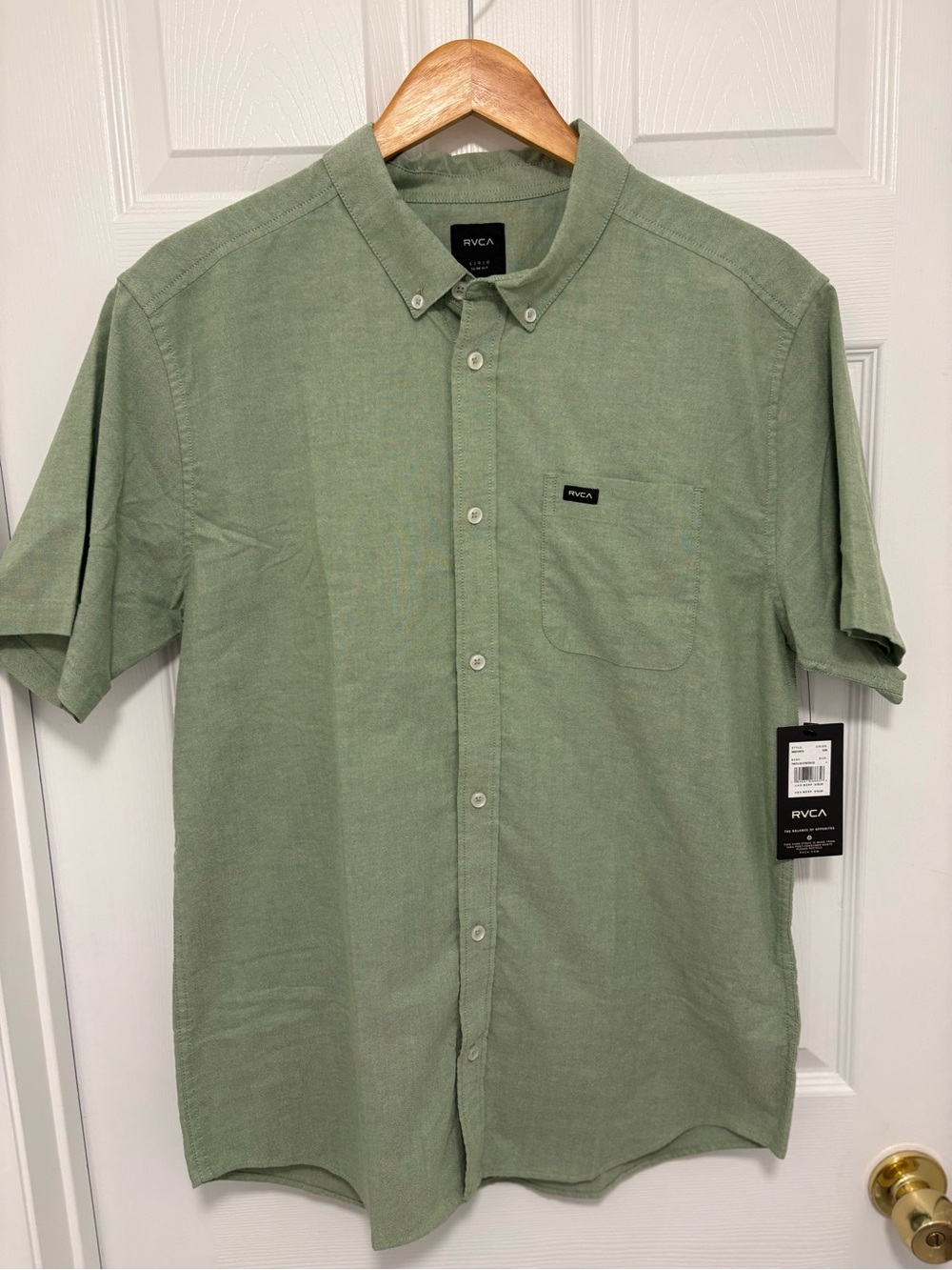 RVCA Men’s Light Sage Green Short Sleeve Button-Down Shirt